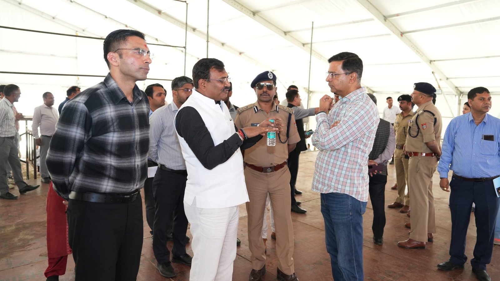 प्रधानमंत्री नरेंद्र मोदी के देहरादून दौरे को लेकर तैयारी तेज, मुख्यसचिव ने किया कार्यक्रम स्थल का निरीक्षण